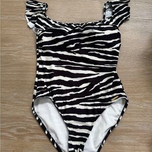 Vince Camuto women’s black & white stripe ruffle shoulder swimsuit size 10